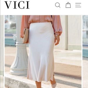 NWT Vici Champagne satin midi skirt